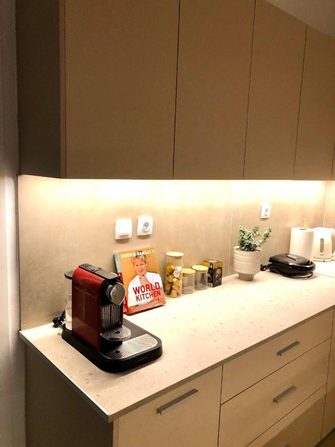 Ferienwohnung Bright Spacious Modern 3Rd Flr City Oasis-Sleeps 5 Athen Exterior foto